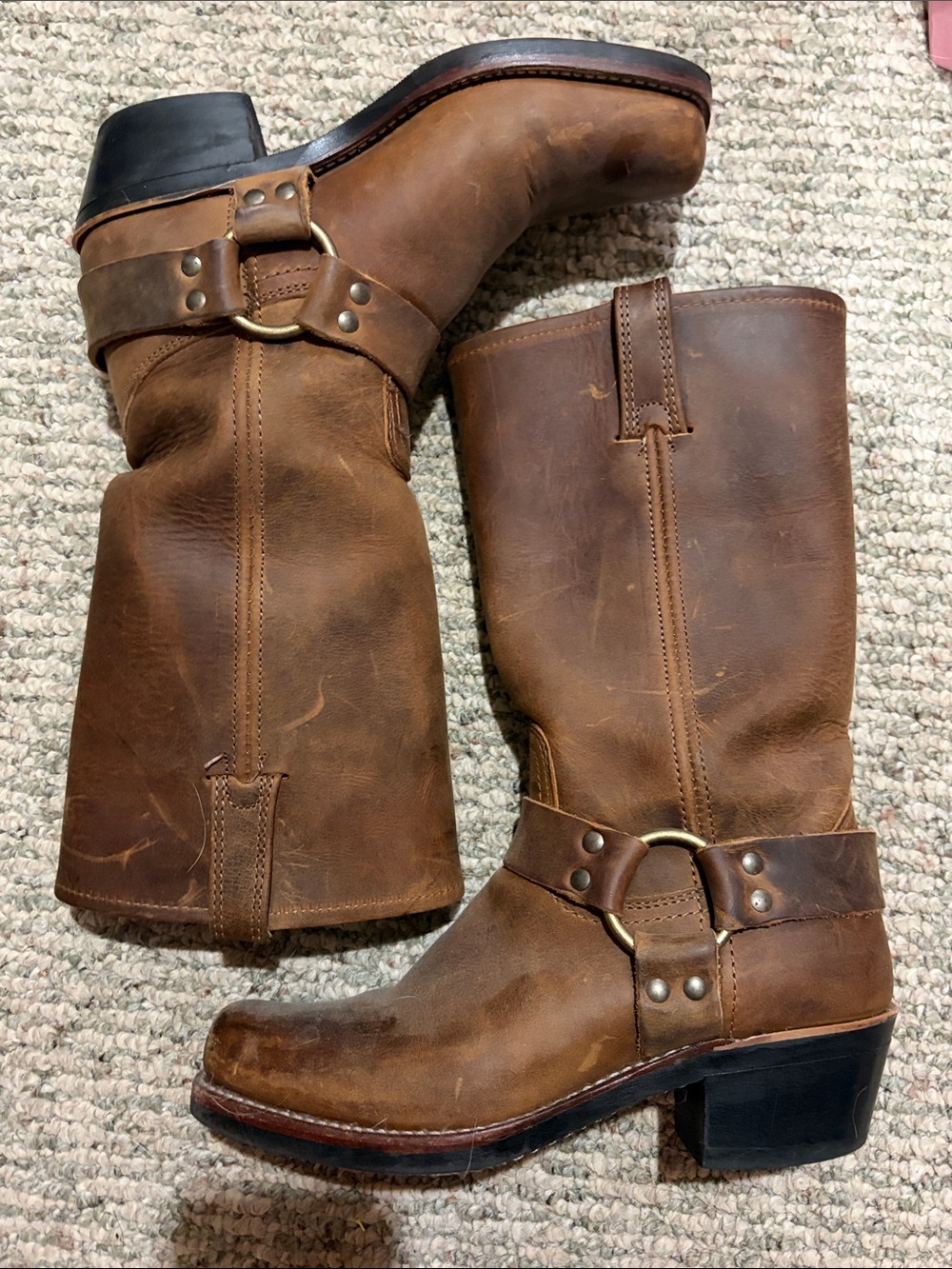 Women’s leather boots (Frye)